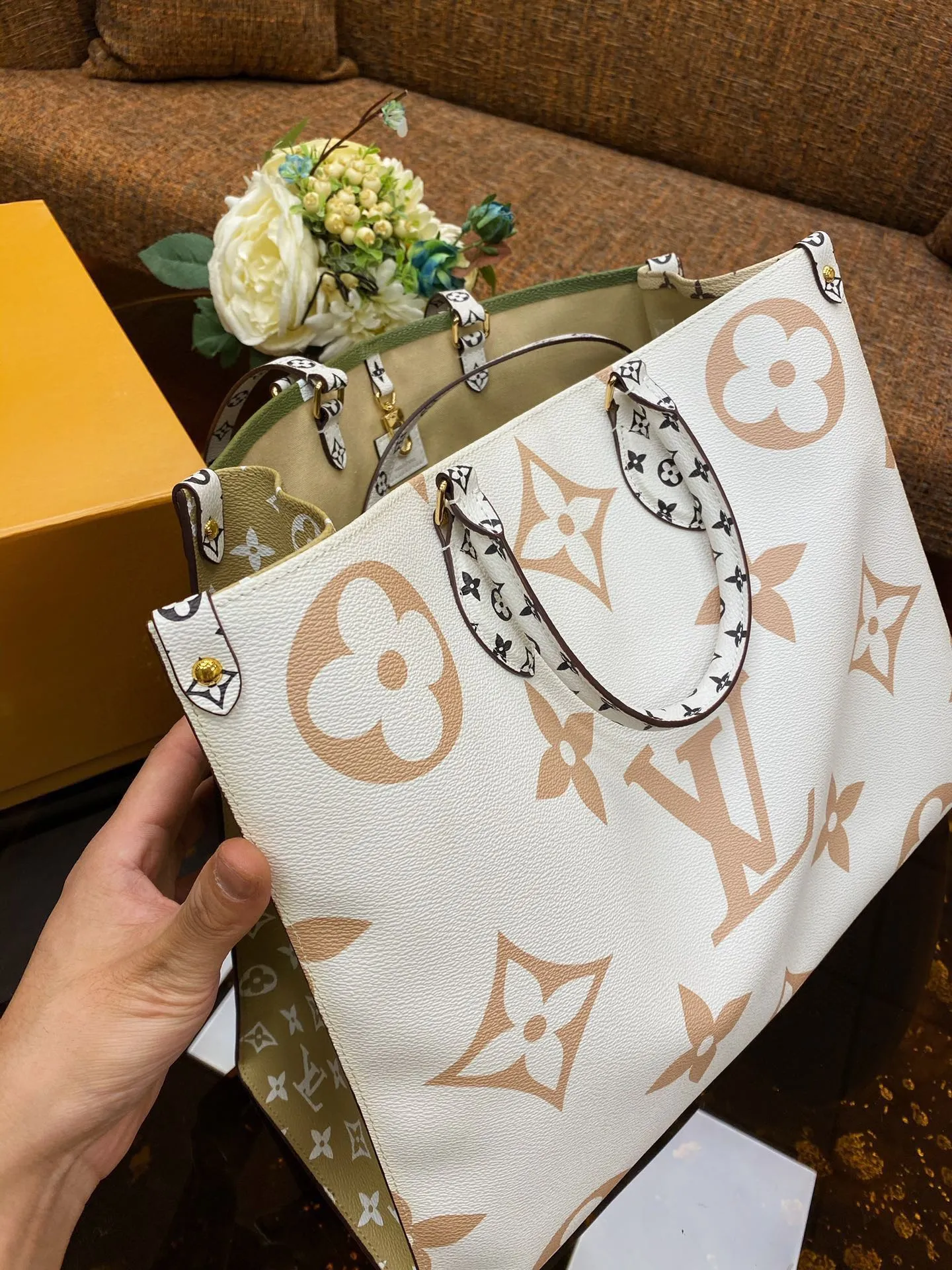 Designer Tote - LOV - 6007