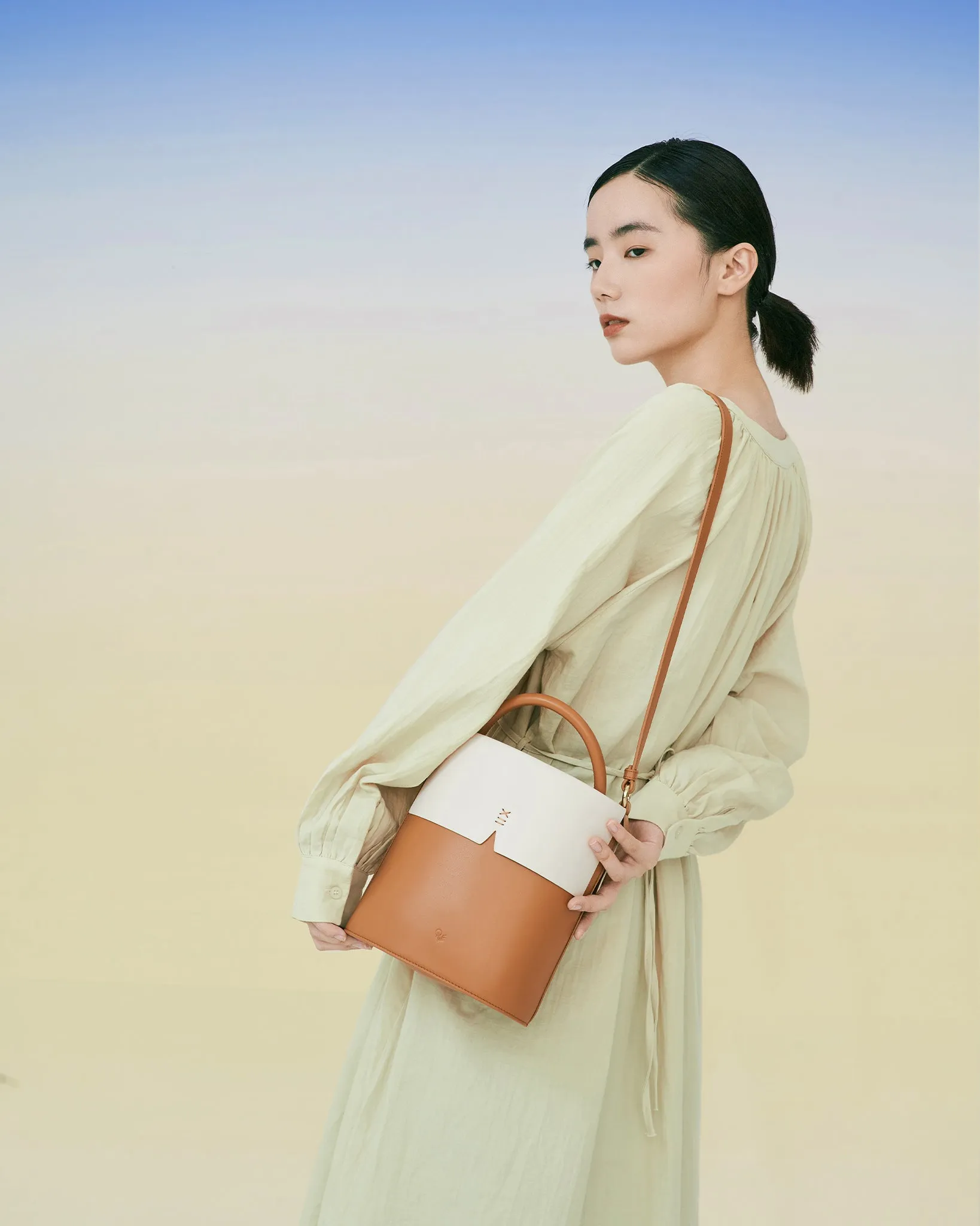 Gaia Bucket Bag - CARAMEL & OAT