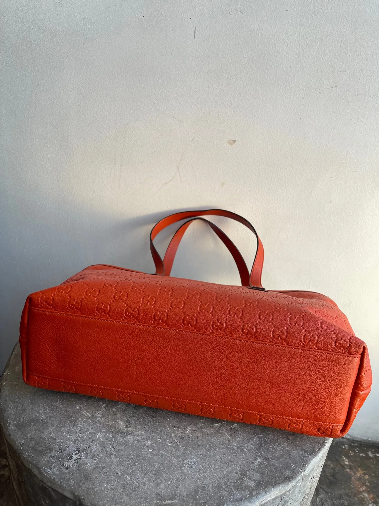 Gucci orange tote